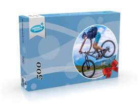Picture showing Round Personalized Puzzle 500 in box